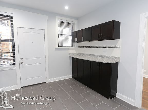 4th image of 3040 W Leland Ave #1