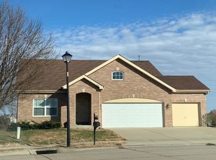 663 Landolakes Cir, Belleville, IL 62220