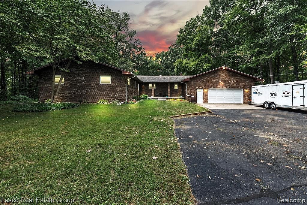 10237 Plank Rd, Maybee, MI 48159 Zillow