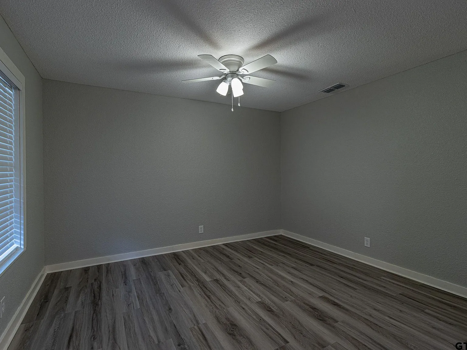 1 bed, 1.0 bath, 750 sqft, $950 — Photo 4