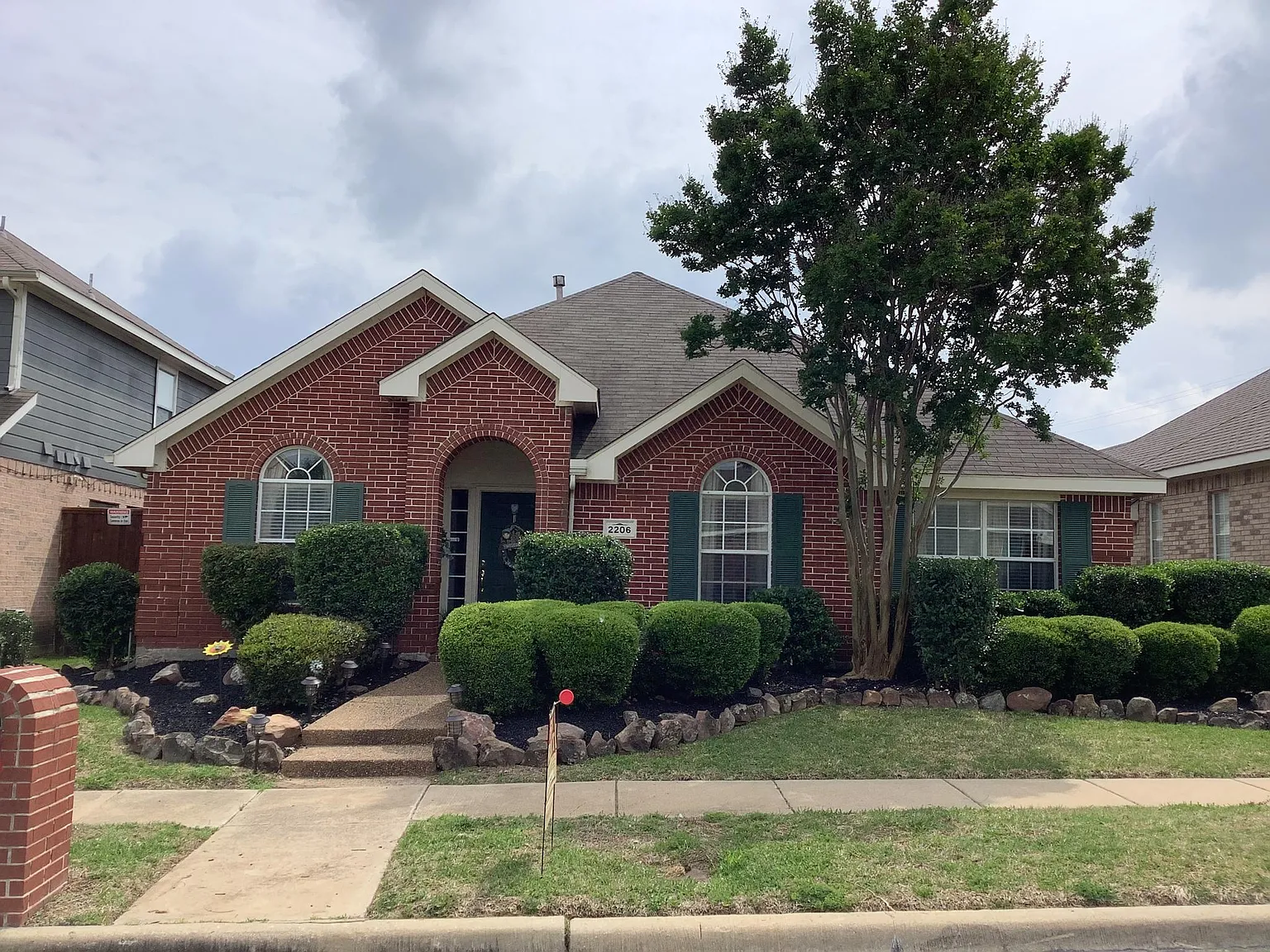 3 bed, 1988 sqft, $2,500 — Photo 1
