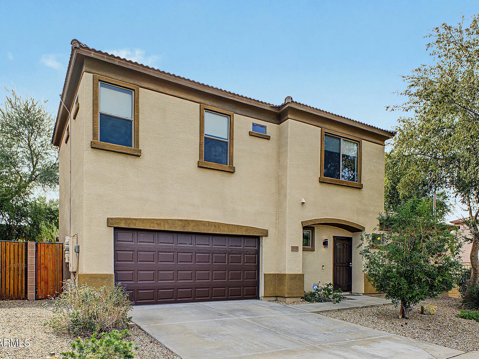 3 bed, 2.5 bath, 1522 sqft, $2,200 — Photo 2