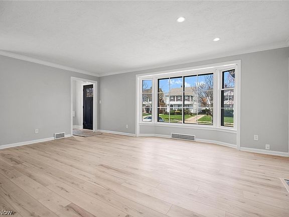 3rd image of 3703 Riedham Rd