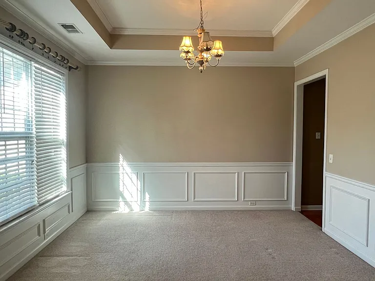 312 Hearthwood Dr — Photo 7