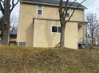 260 Cherry Ave, Houston, PA
