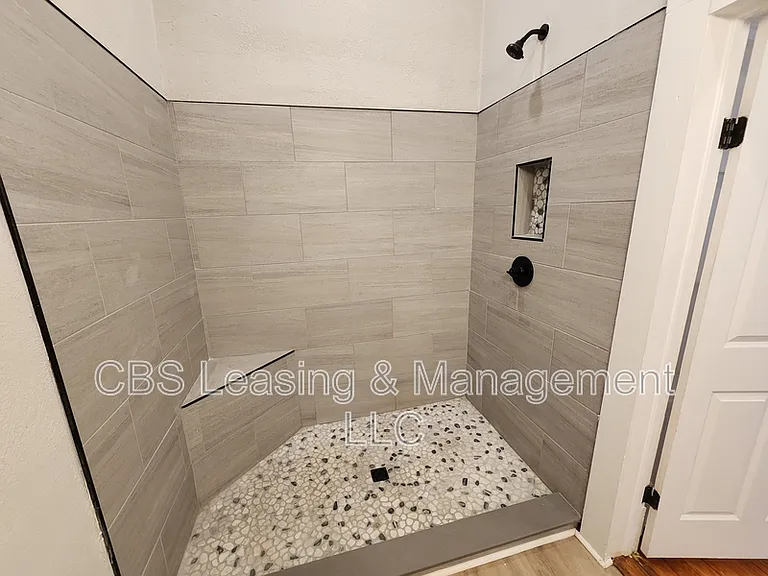2908 10th Ave — Photo 26