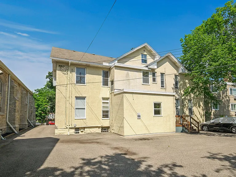 Doolittle 2735 Humboldt Ave S — Photo 18