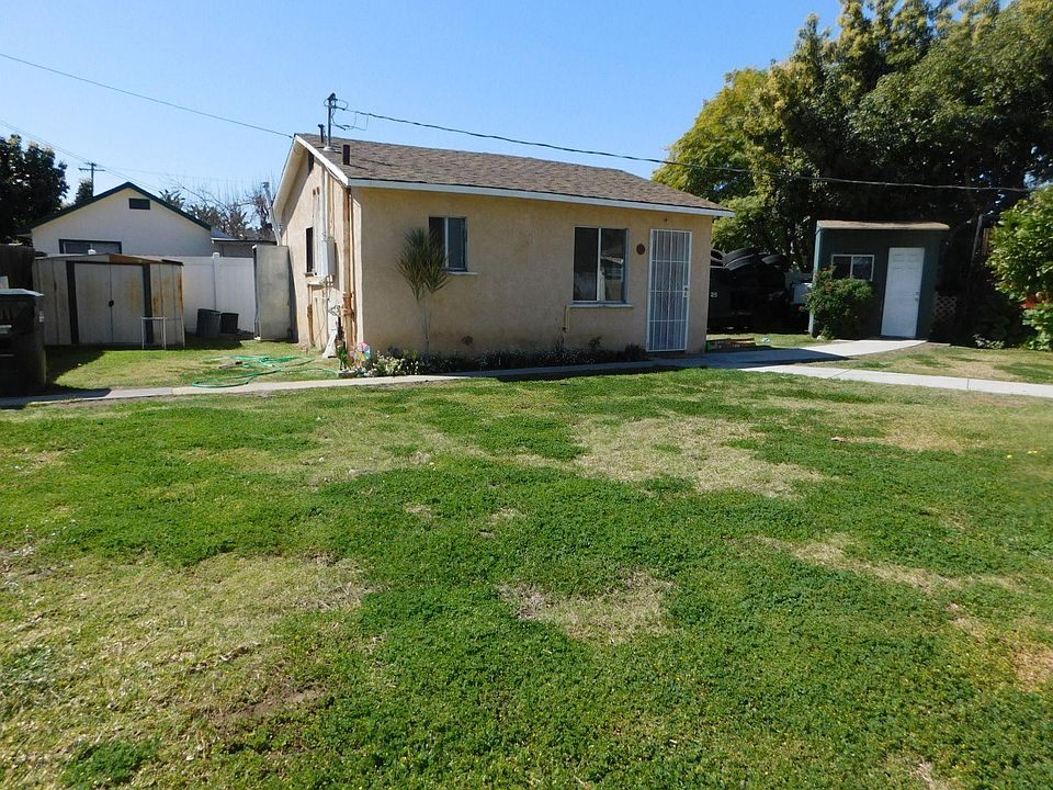 Large shared backyard