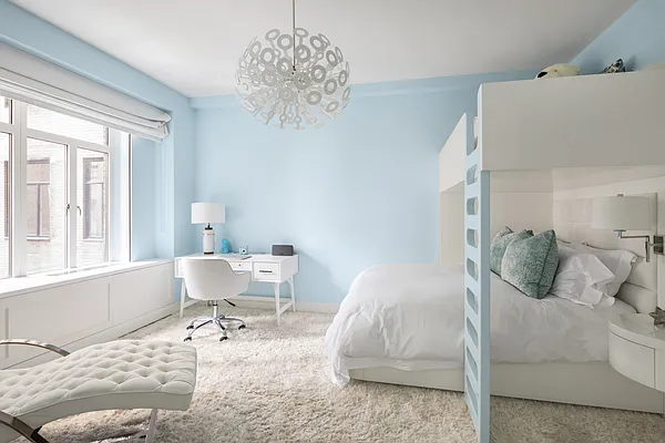 Sold by Sloane Square | media 11