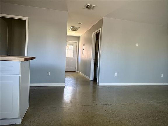 5th image of 21942 Nordhoff St