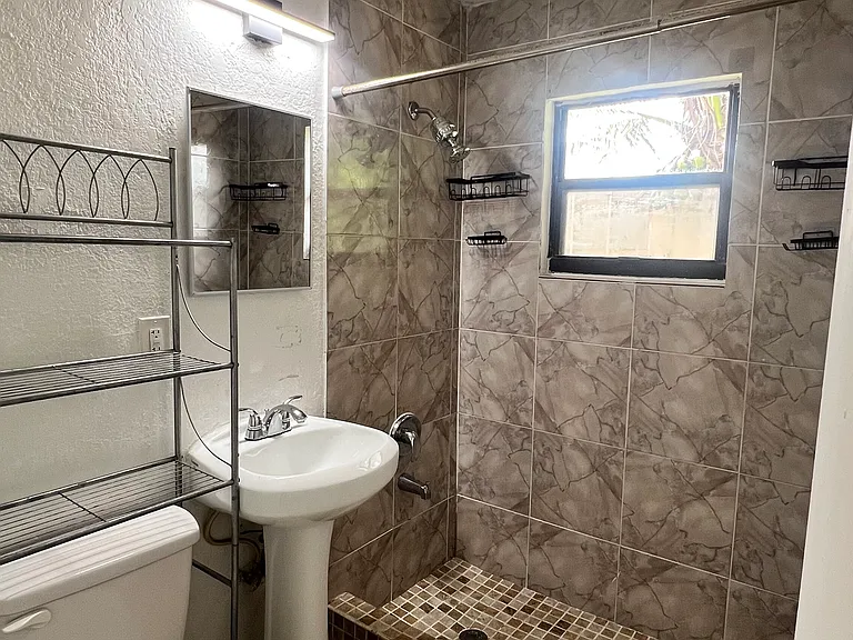 1742 NW 29th Way — Photo 11