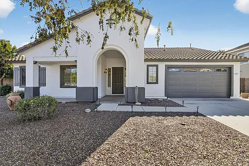 18711 E Raven Dr Photo 1