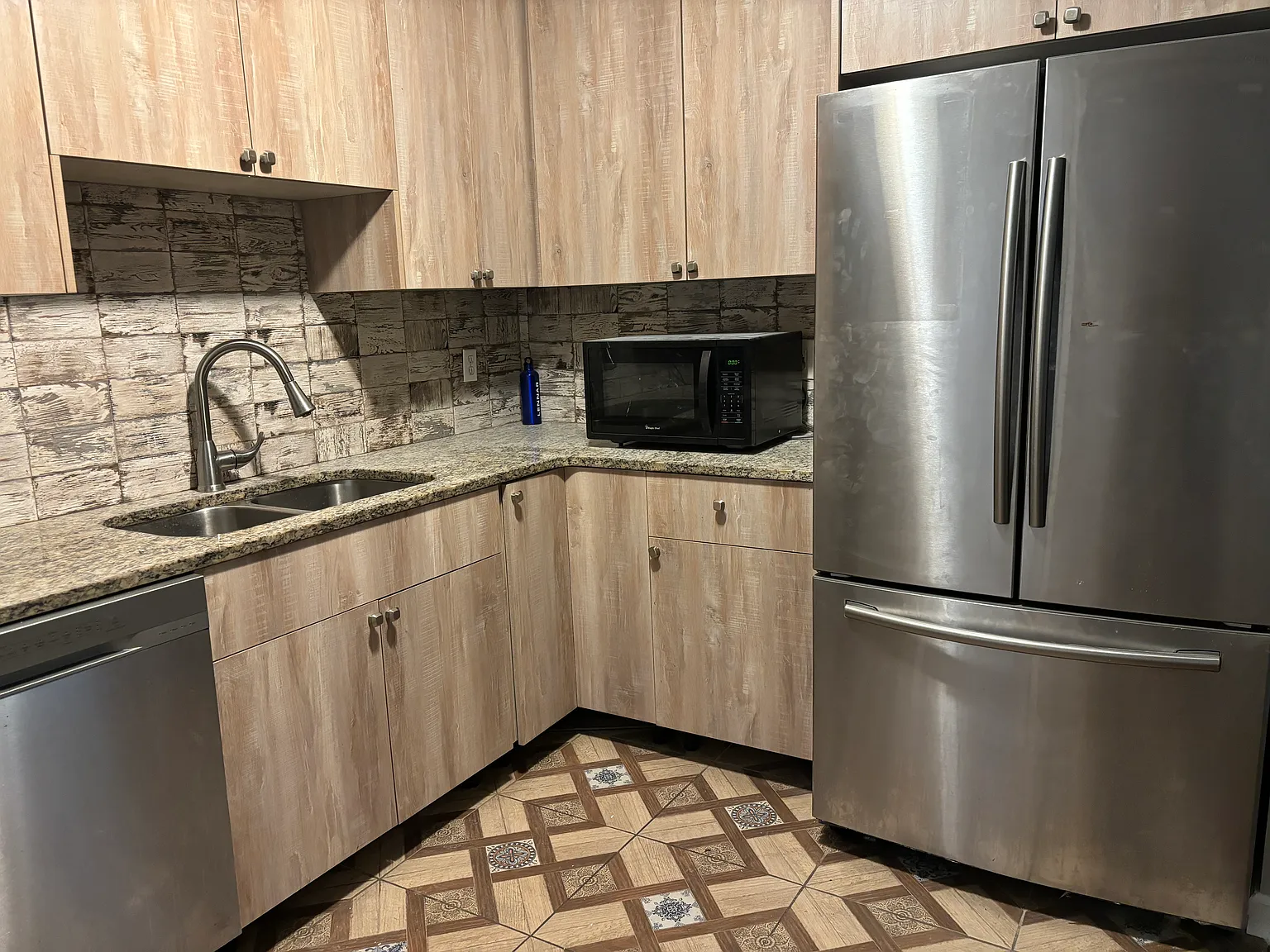 1311 Heather Circle — Photo 3