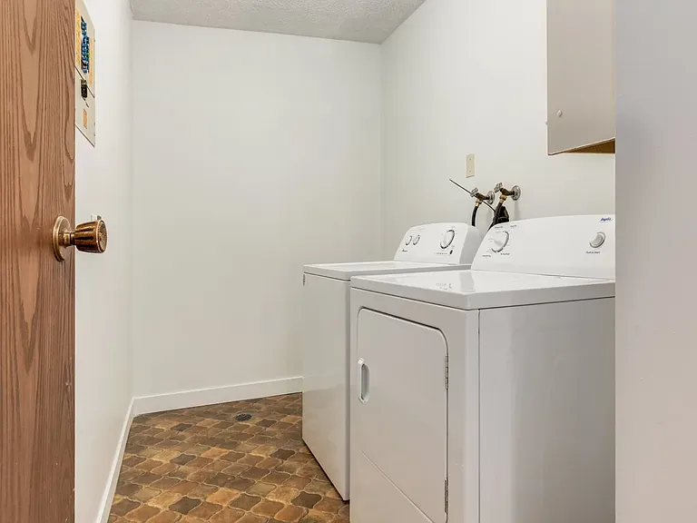 739 Bracewood Dr SW — Photo 42