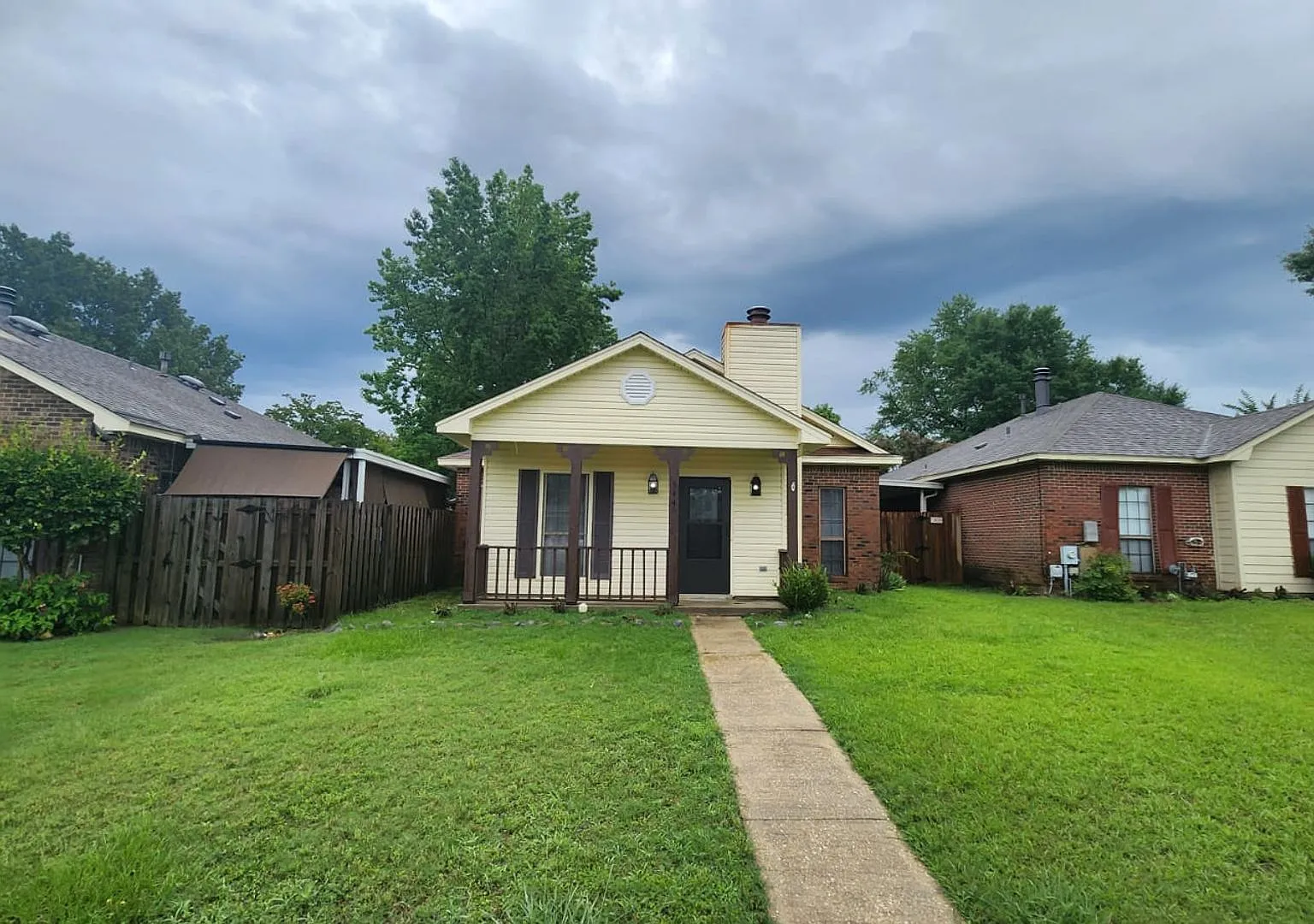 3 Bed 2 Bath Ranch House — Photo 2