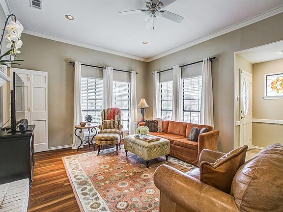 4th image of 3221 Laurel Oaks Ct
