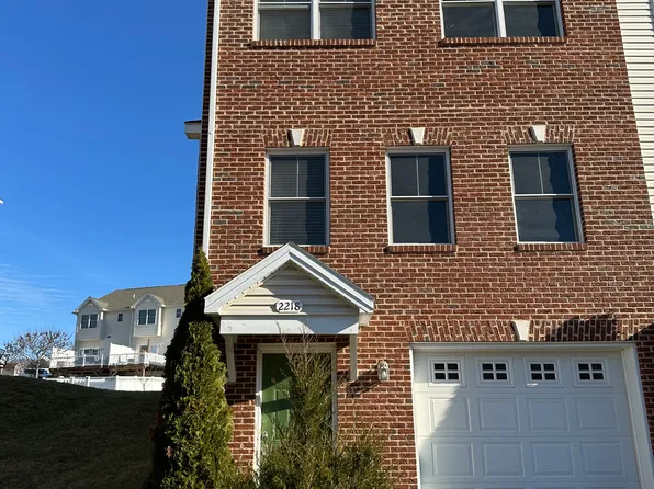 2218 Lapis Ln, Harrisonburg, VA 22801