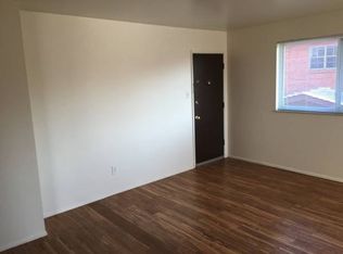 6716 Highland House Ct APT C, Saint Louis, MO 63123