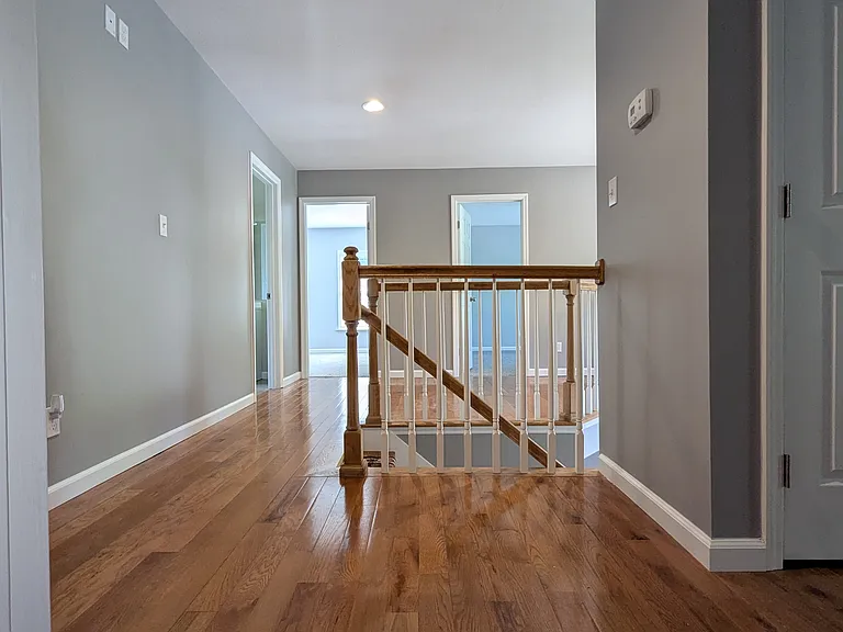 1130 Twin Hill Ln — Photo 13