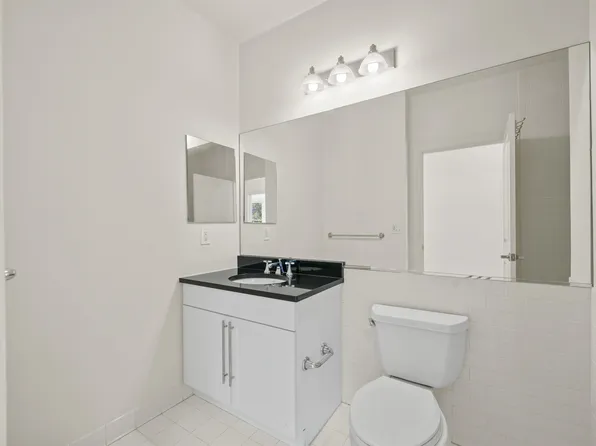 1 Intrepid Place image 26 of 38