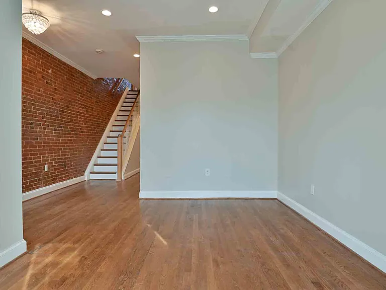 1318 Florida Ave NE — Photo 4