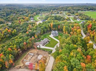 12795 Elk Run Pkwy, Holly, MI