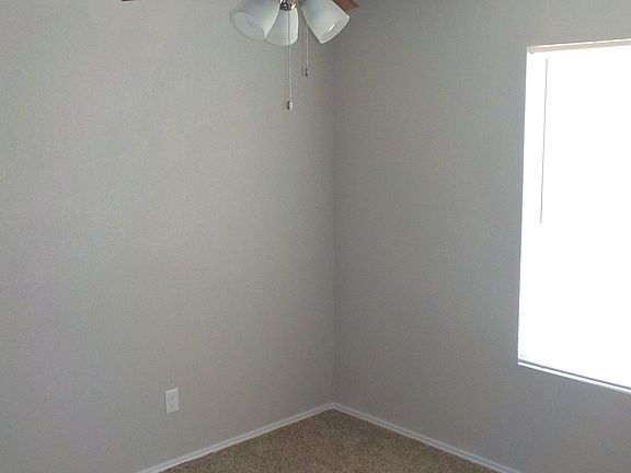 4th image of 518 Angelina Dr