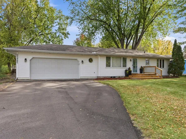 30967 N Lakes Trl, Lindstrom, MN 55045