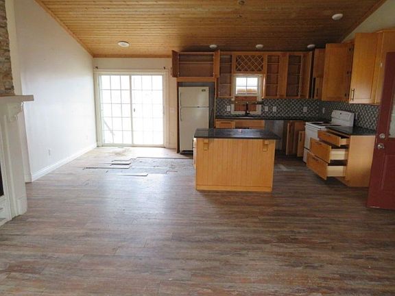 5th image of 7021 Vermont Route 100