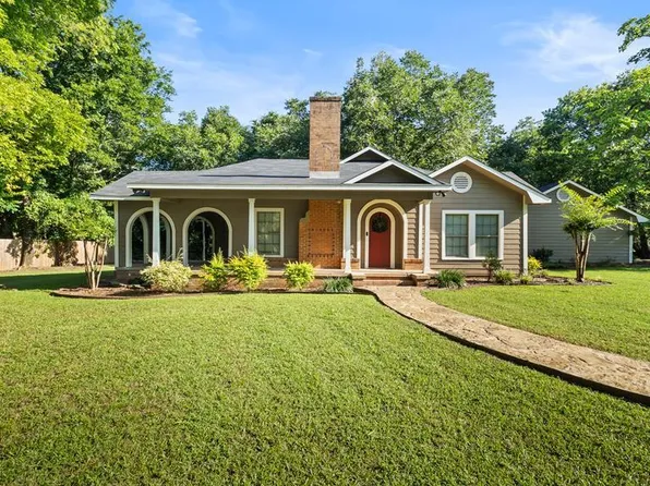110 Community Dr, Douglassville, TX 75560