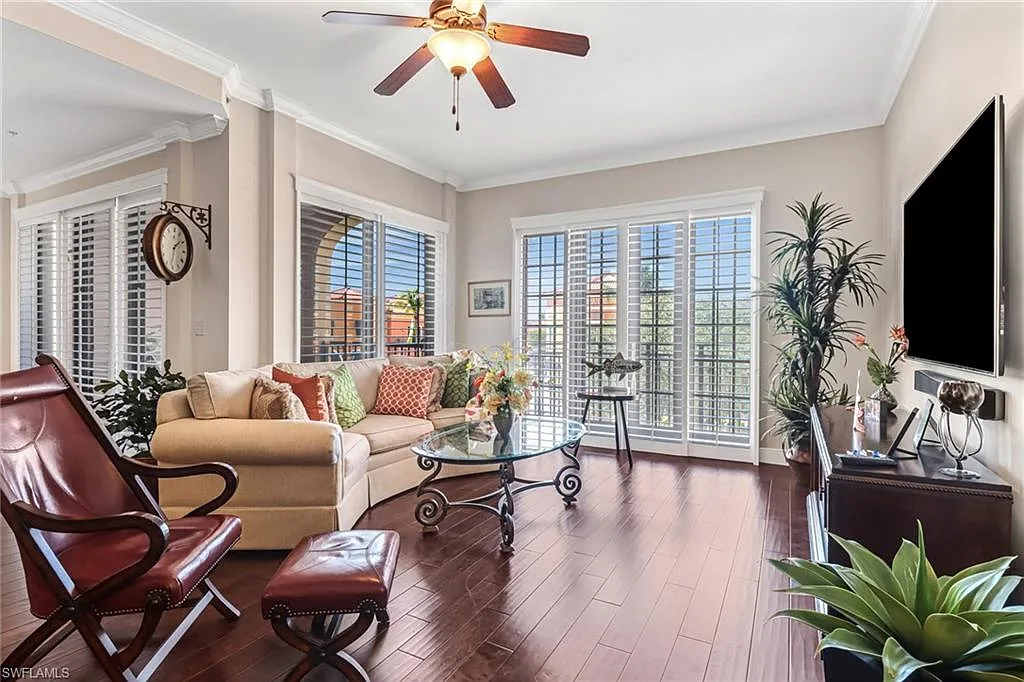 23161 Fashion Dr — Photo 1