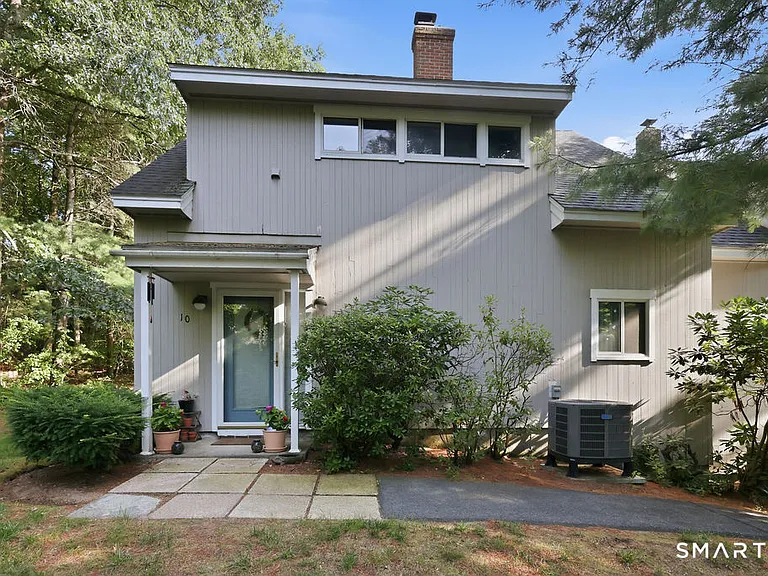 10 Partridge Ct #10 — Photo 2