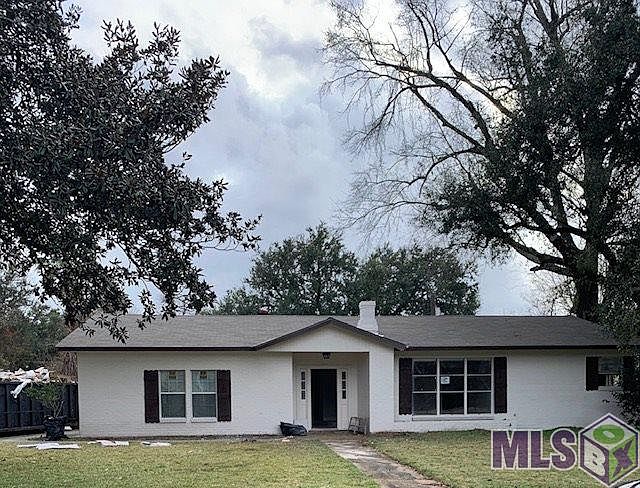 1st image of 25360 Pecan Tree Ln