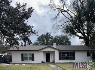 25360 Pecan Tree Ln, Plaquemine, LA 70764