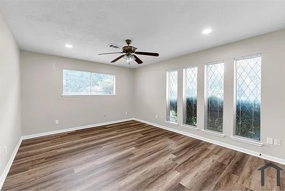 8102 Autumn Willow Dr — Photo 21