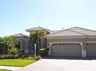 8071 Royal Birkdale Cir, Lakewood Ranch, FL 34202