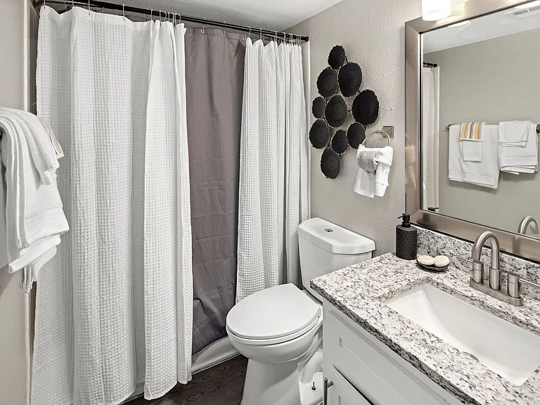 Jade Ridge Apartments — Photo 79