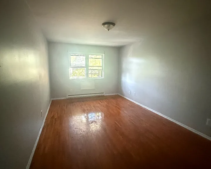 131 N Walnut St #16A — Photo 2