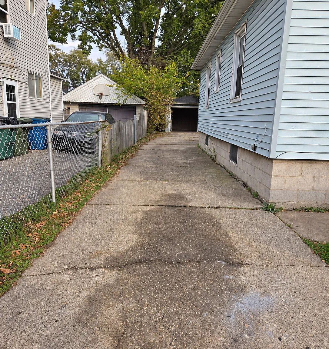 4 bed, 1.5 bath, 768 sqft, $1,895 — Photo 3