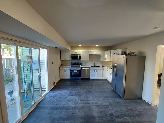 2nd image of 5231 Magnolia Pl