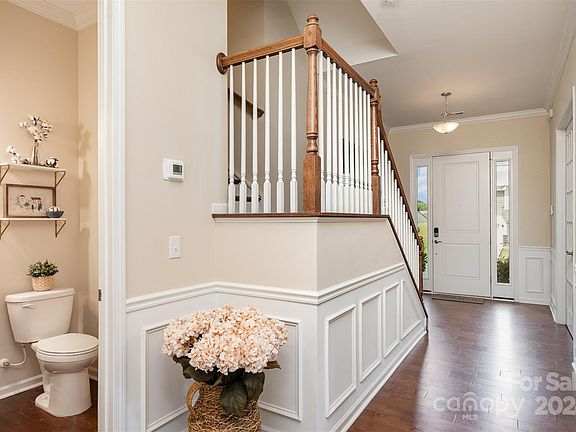 5th image of 3338 Gilroy Dr