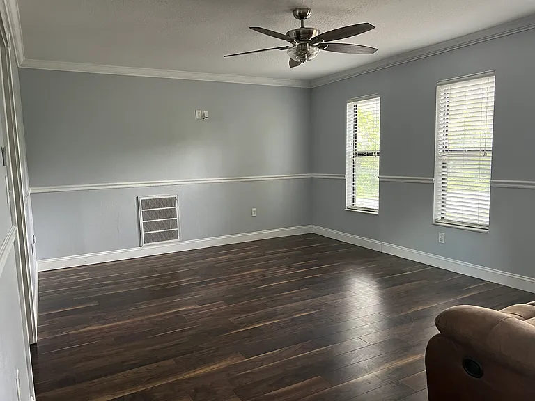 8015 Sycamore Dr — Photo 23