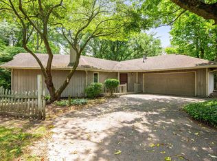 8609 W Lincolnshire Dr, Yorktown, IN 47396