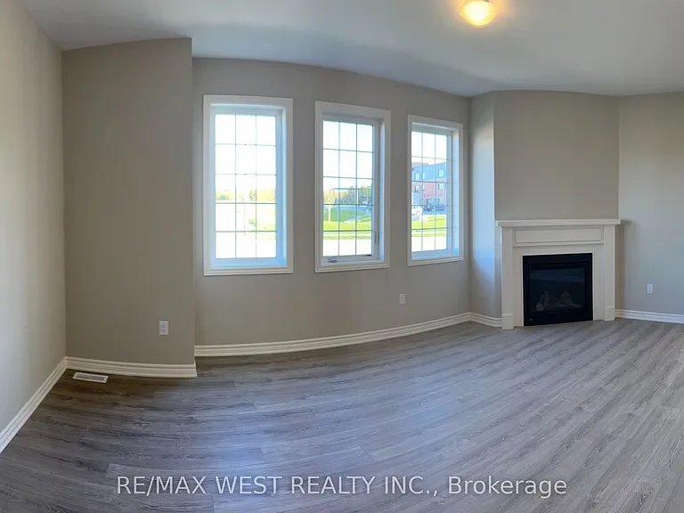 292 Springfield Cres — Photo 4