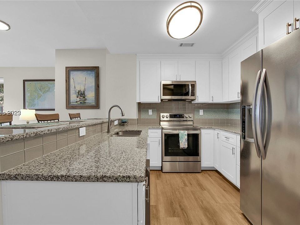 1st image of 6 Village North Dr APT 28