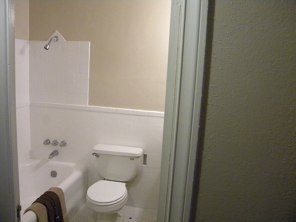 2nd image of 1715 N St APT 301