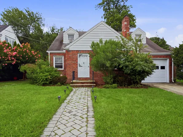 7 Glenwood Ave, Leonia, NJ 07605