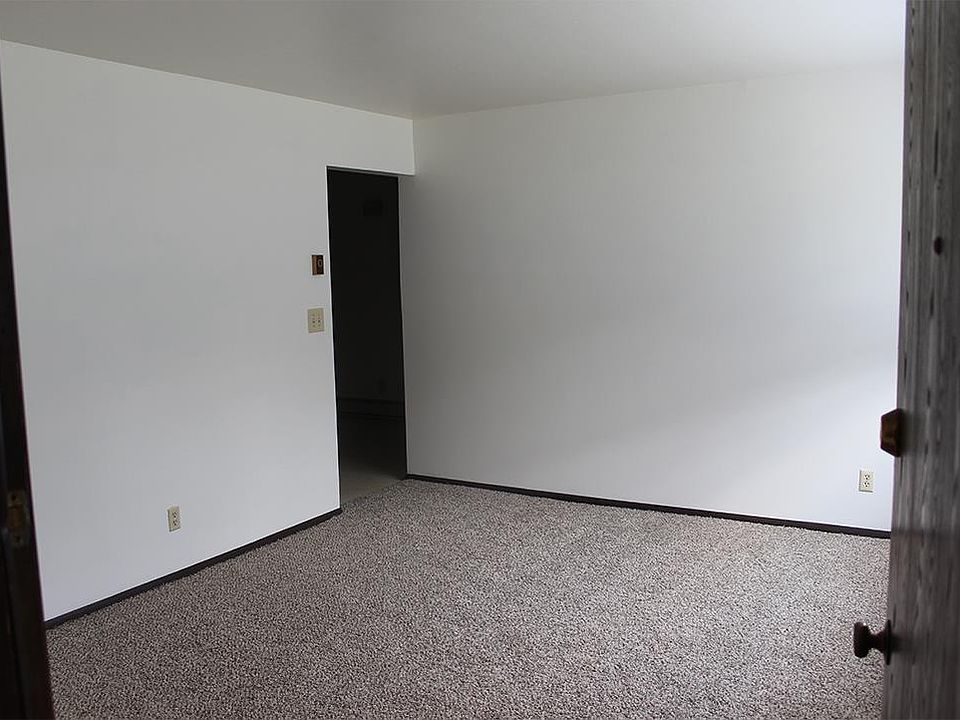 2nd image of 325 N Pelham St APT 1