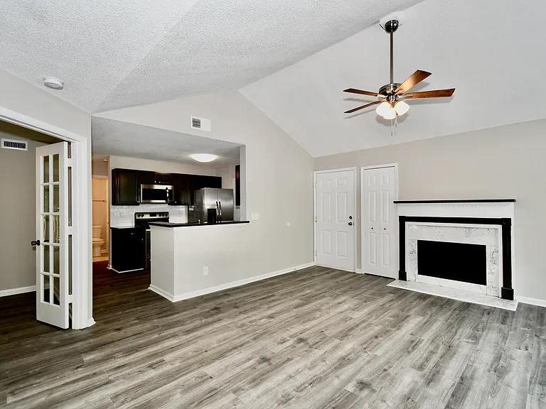 1101 Sandy Lane Dr — Photo 5
