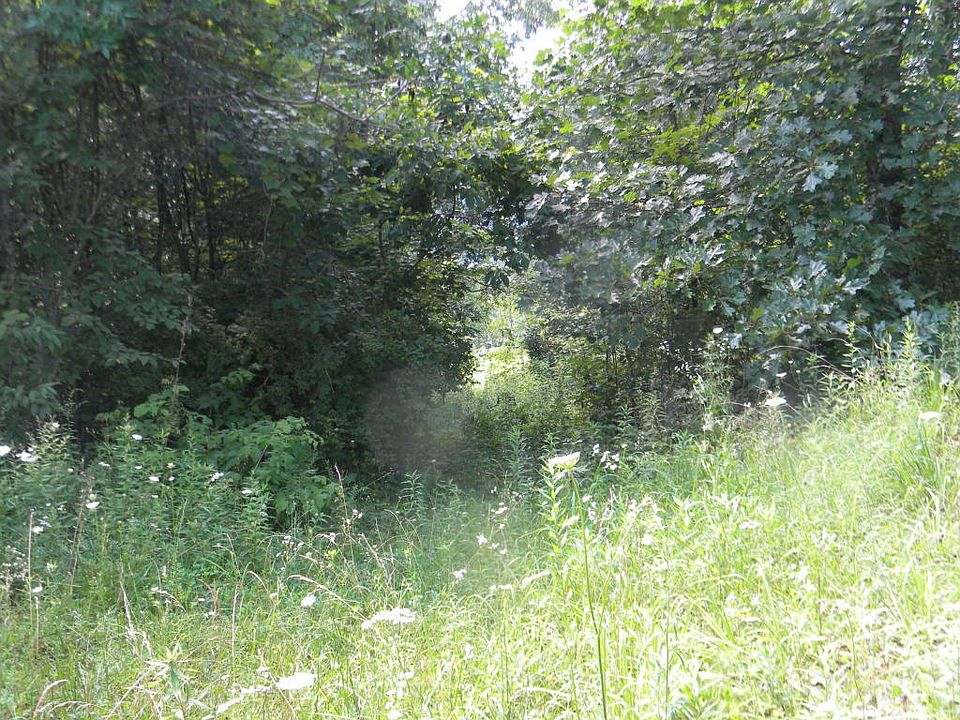 2nd image of 1548 Coleman Cliff Rd